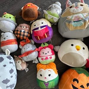 SQUISHMALLOWS ( 18 count ) LIKE NEW